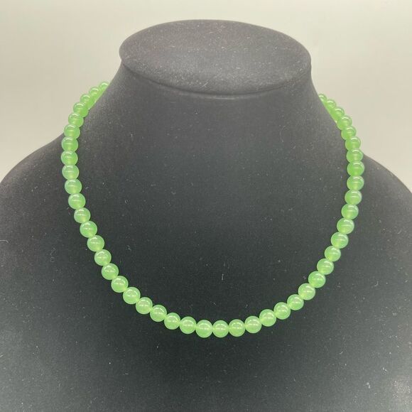 Aventurine Green Necklace - Picture 4 of 4